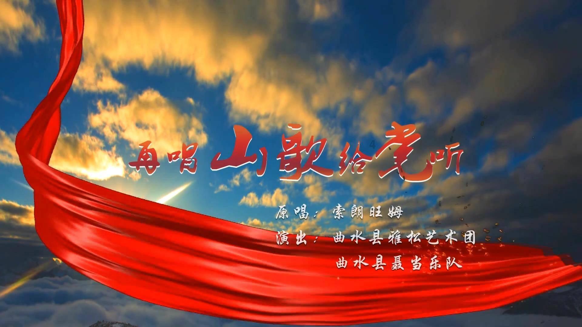 TNT解说天团录制节目 肯尼-史密斯双手插兜销魂内八